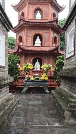 a serene exploration of tran quoc pagoda