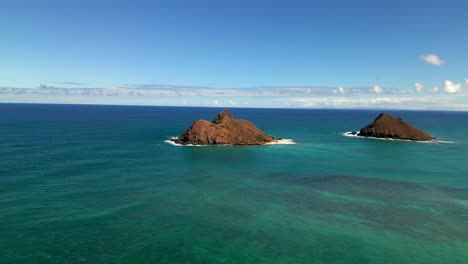 Vista-Aérea-De-Islas-Y-Paisaje-Marino-Escénico-En-Oahu,-Hawaii---Disparo-De-Drone