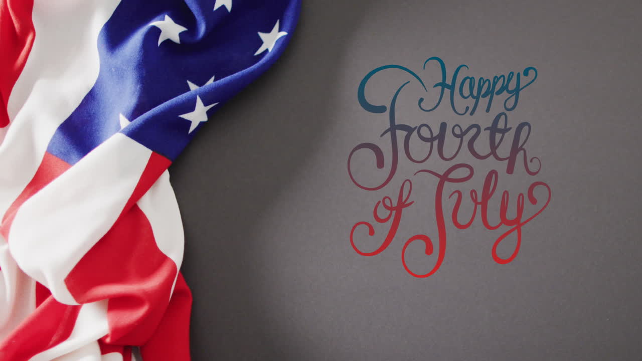 animación de feliz cuarto de julio texto y bandera de américa en fondo gris