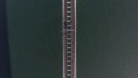 tráfico en el puente de canteros de hong kong, topd propia vista aérea