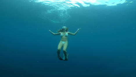 Was-Wäre,-Wenn-Der-Himmel-Aus-Wasser-Bestünde?