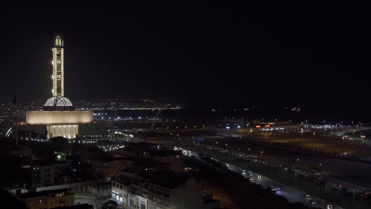 costa este de argel, distrito de noche frente a la gran mezquita de argelia