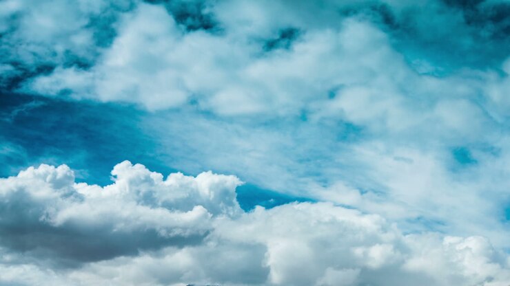 Timelapse blue sky moving clouds