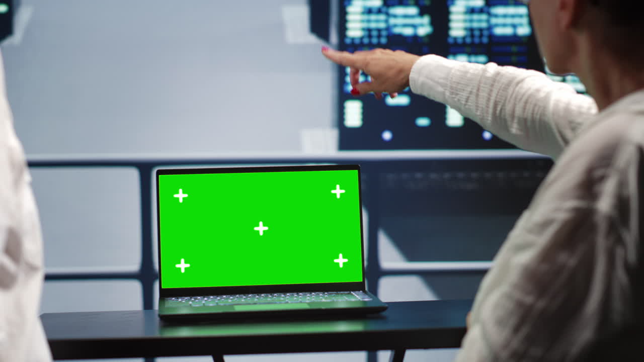 Chroma key laptop servers fixing