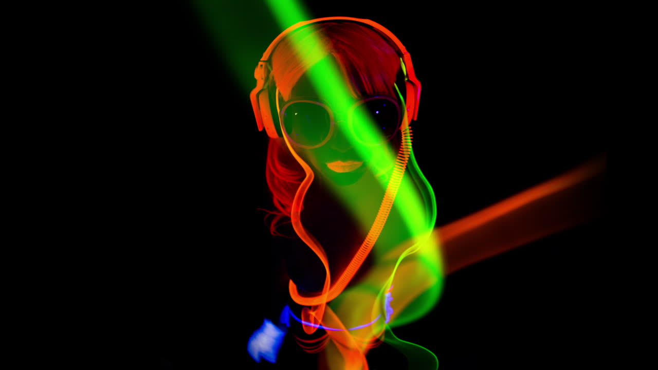 uv-glødende kvinne 24