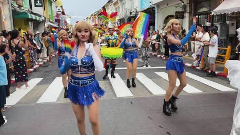 desfile del orgullo gay en tailandia