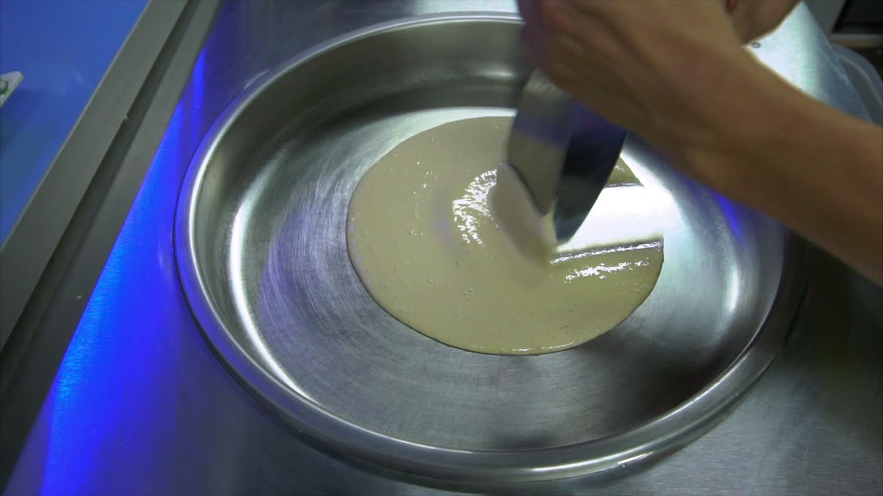 fabricación de hielo afeitado o yogur congelado