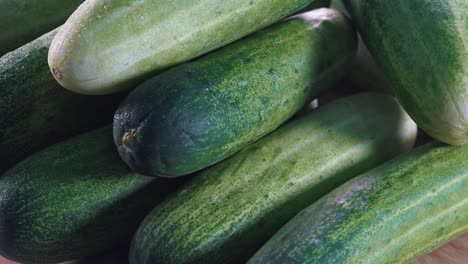 Close-Up-of-Green-Cucumber-Spinning