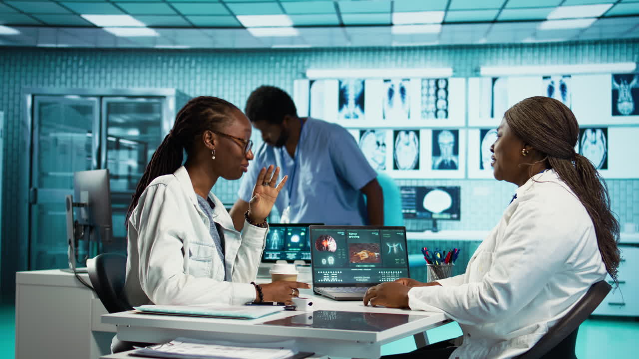 Medic consulting a patient with pneumonia or asthma symptoms in a cabinet