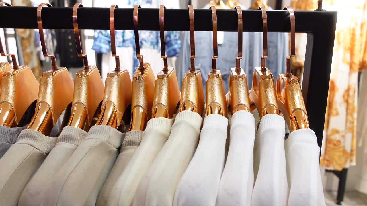 옷장 에 있는 옷장