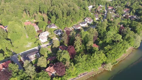 4k 30fps의 무인 항공기로 위에서 뮌헨 weisslingersee 호수