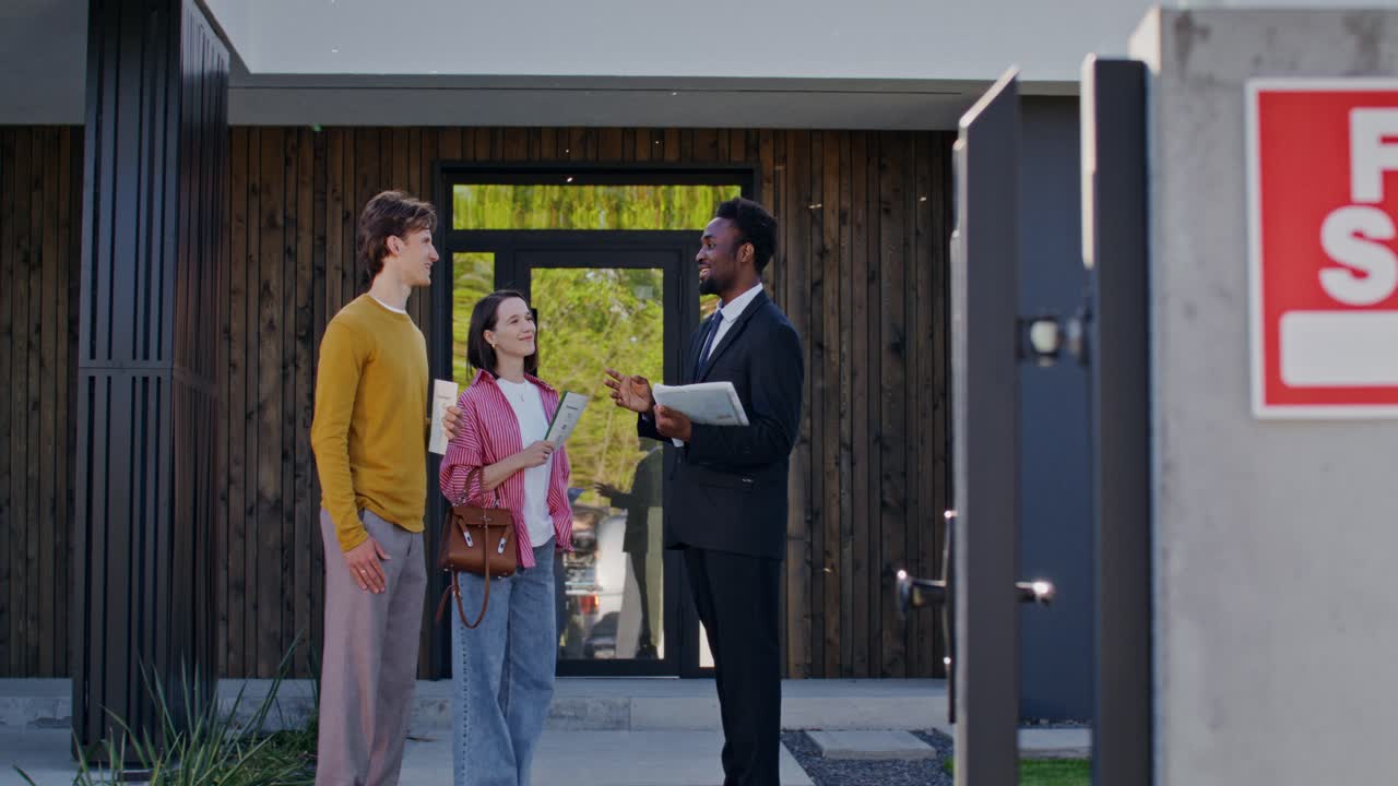 Home Showing with Real Estate Agent