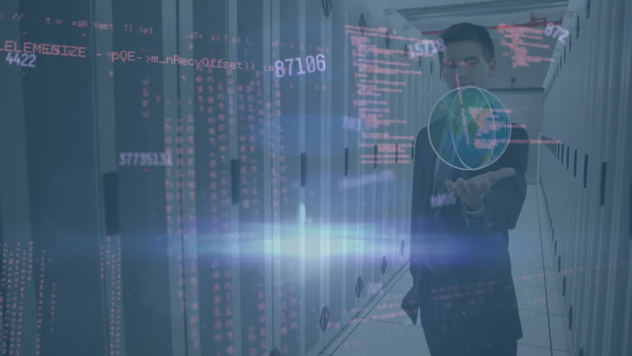 Animasjon av databehandling mot en kaukasisk mann som holder en usynlig gjenstand i serverrom.