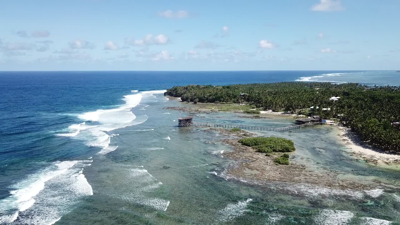 fotografía de vuelo aéreo de una nube de aspirador 9, isla de siargao