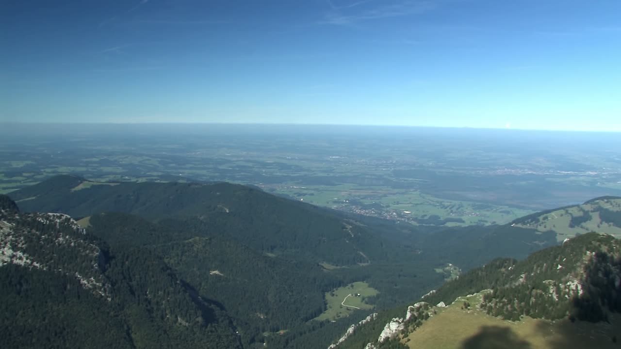 toma panorámica desde el monte wendelstein hacia las tierras altas alpinas del norte, baviera, alemania-1