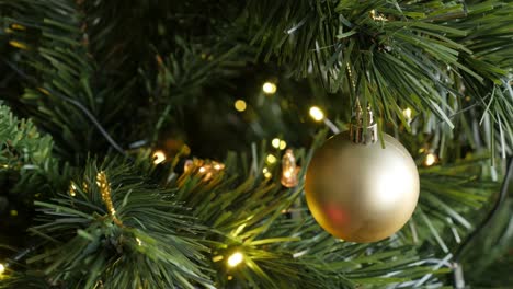 ornamento de navidad de color dorado brillante 4k