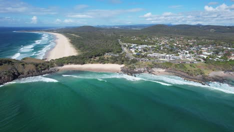 Panorama-De-La-Playa-De-Cabarita-Y-Norries-Headland-En-Nueva-Gales-Del-Sur,-Australia