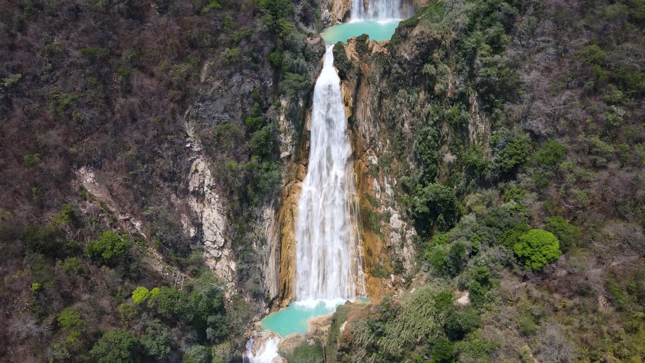 incredibile cascata el chiflon, chiapas messico, veduta aerea 4k