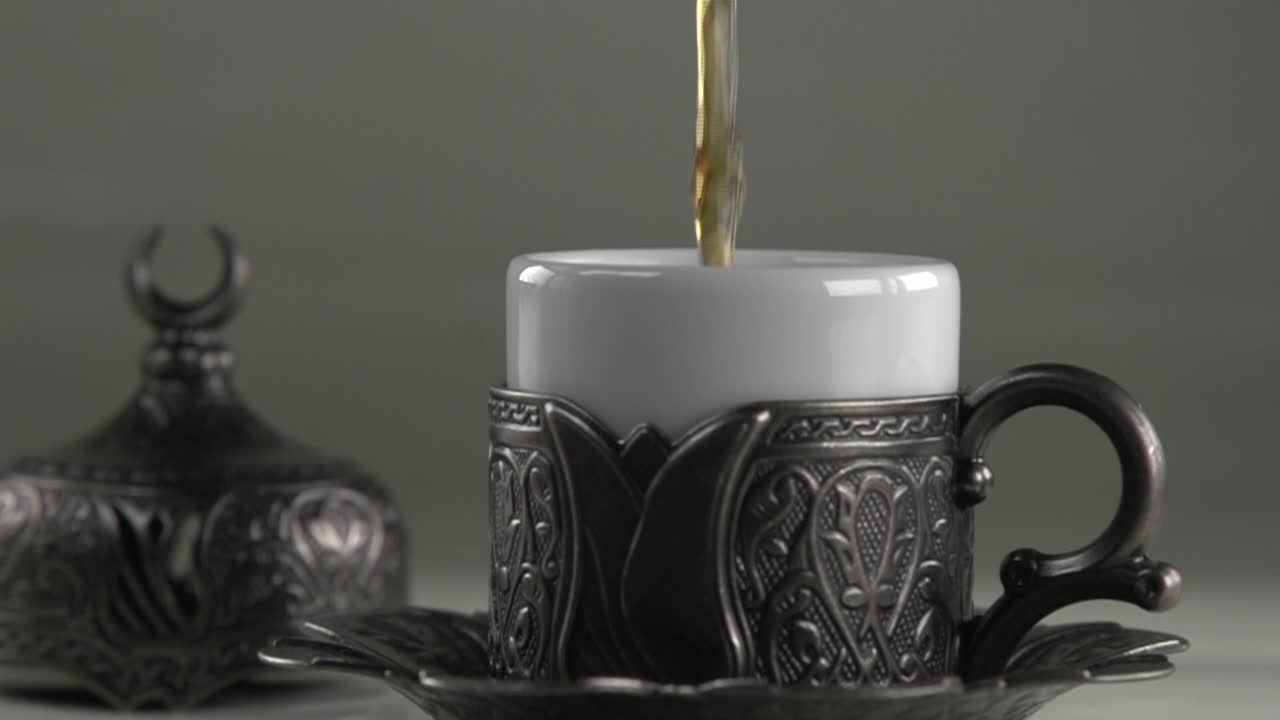 традиционная чашка для питья турецкого чая