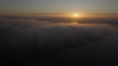 Amanecer-Río-Great-Ouse-Nube-Atmosférico-Aéreo-Paisaje-Invierno-Estuario-Marisma-Salada-Reyes-Lynn-Norfolk-Reino-Unido