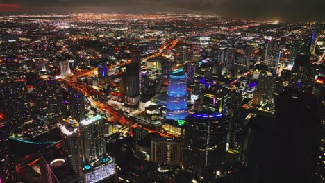 la ciudad de miami por la noche