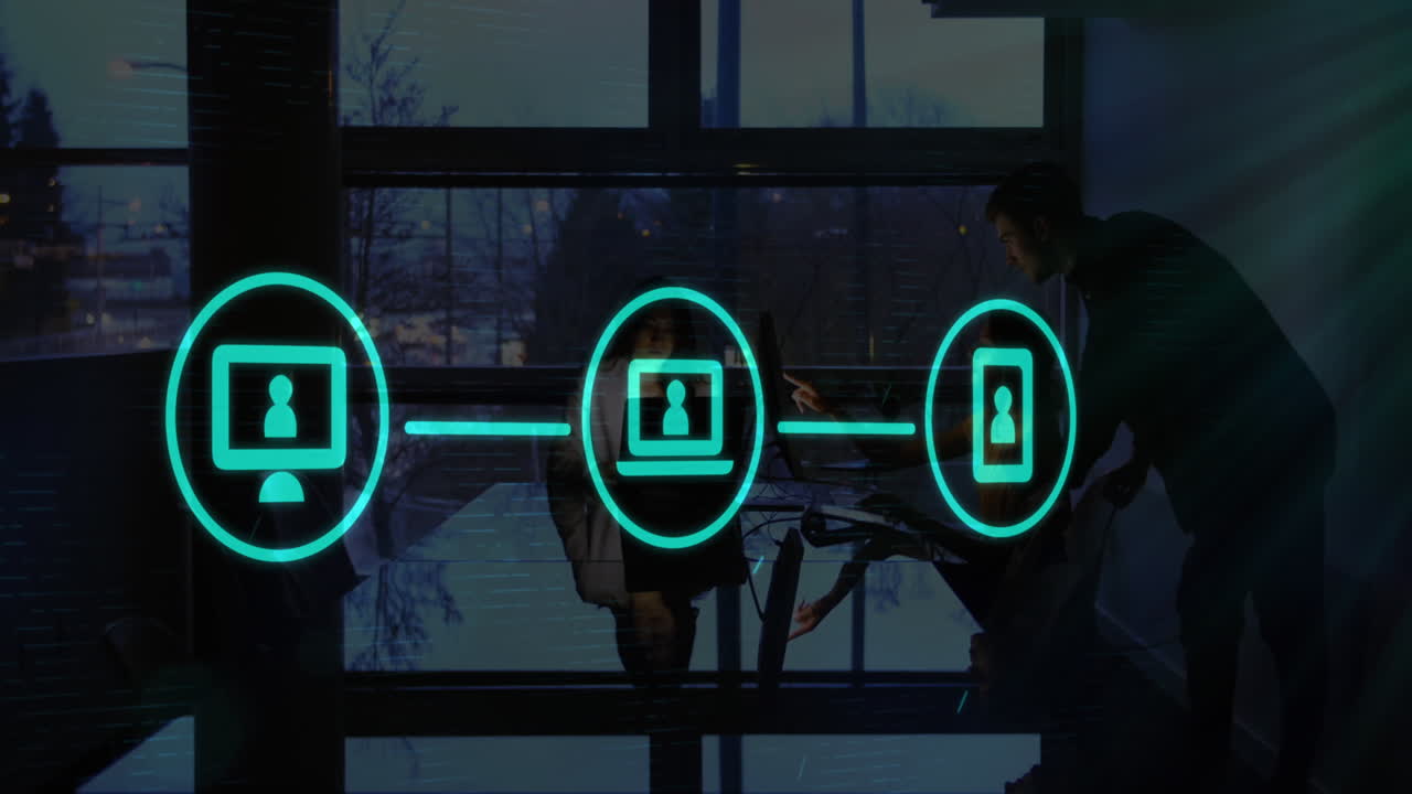 de iconos de conexiones web contra un grupo de colegas de oficina discutiendo