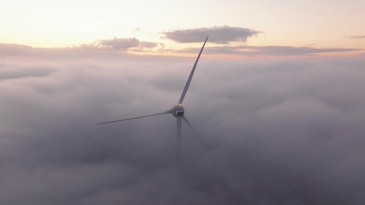 Turbine in foggy cloudy conditions