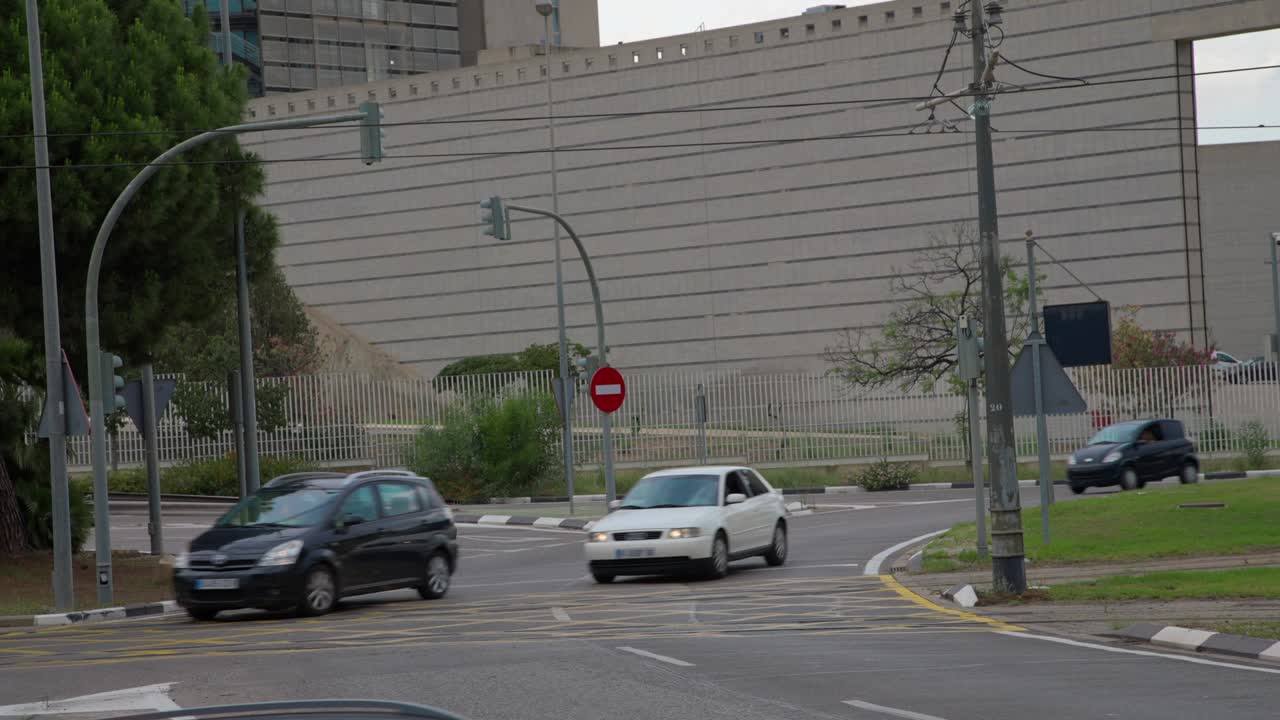 оживленный городской трафик