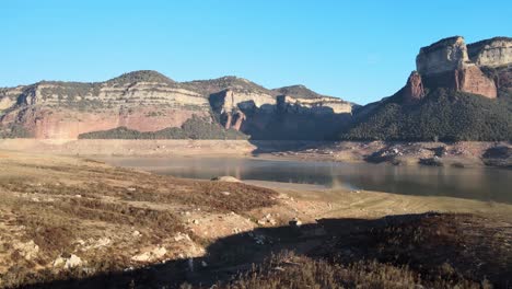 El-Pantano-De-Sau-Se-Queda-Sin-Agua-Por-Los-Problemas-De-Extrema-Sequedad-Y-Falta-De-Lluvias