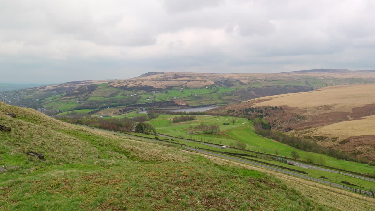 pule hill cerca de marsden en el condado de yorkshire.