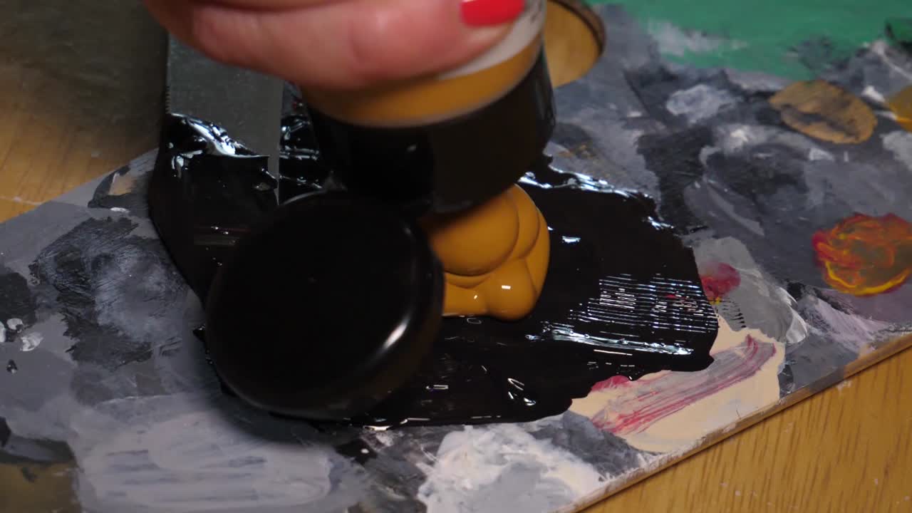 캔버스 기본 색상의 혼합 색상. 삼