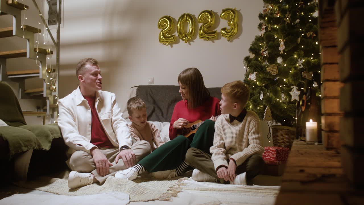 거실에서 새해 전날 축제.