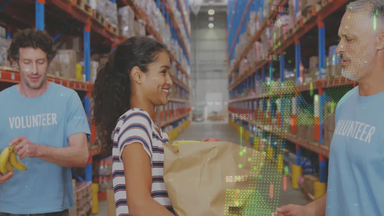 animación de estadísticas y procesamiento de datos financieros sobre diversos voluntarios en el almacén