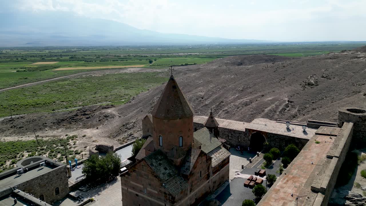 vídeo de drones de alta definición de 4k del hermoso monasterio de khor virap - armenia