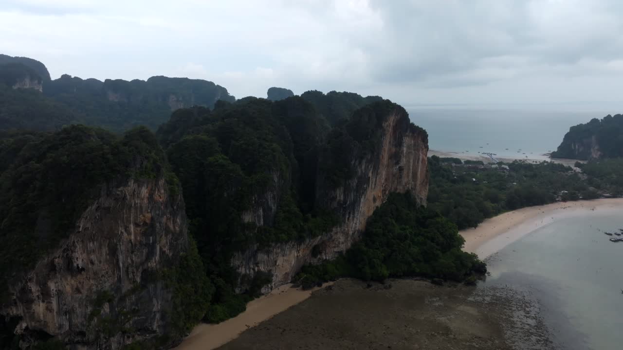 increíbles imágenes aéreas de drones de los paisajes de tailandia filmadas en 4k por railay beach