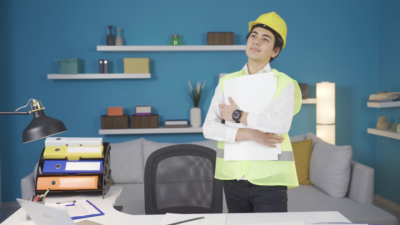 la profesión del futuro. el niño sueña con convertirse en ingeniero encontrando una idea sobre el proyecto.