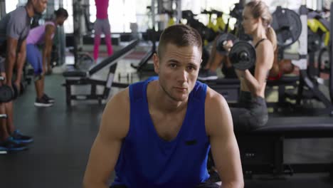 retrato en un gimnasio