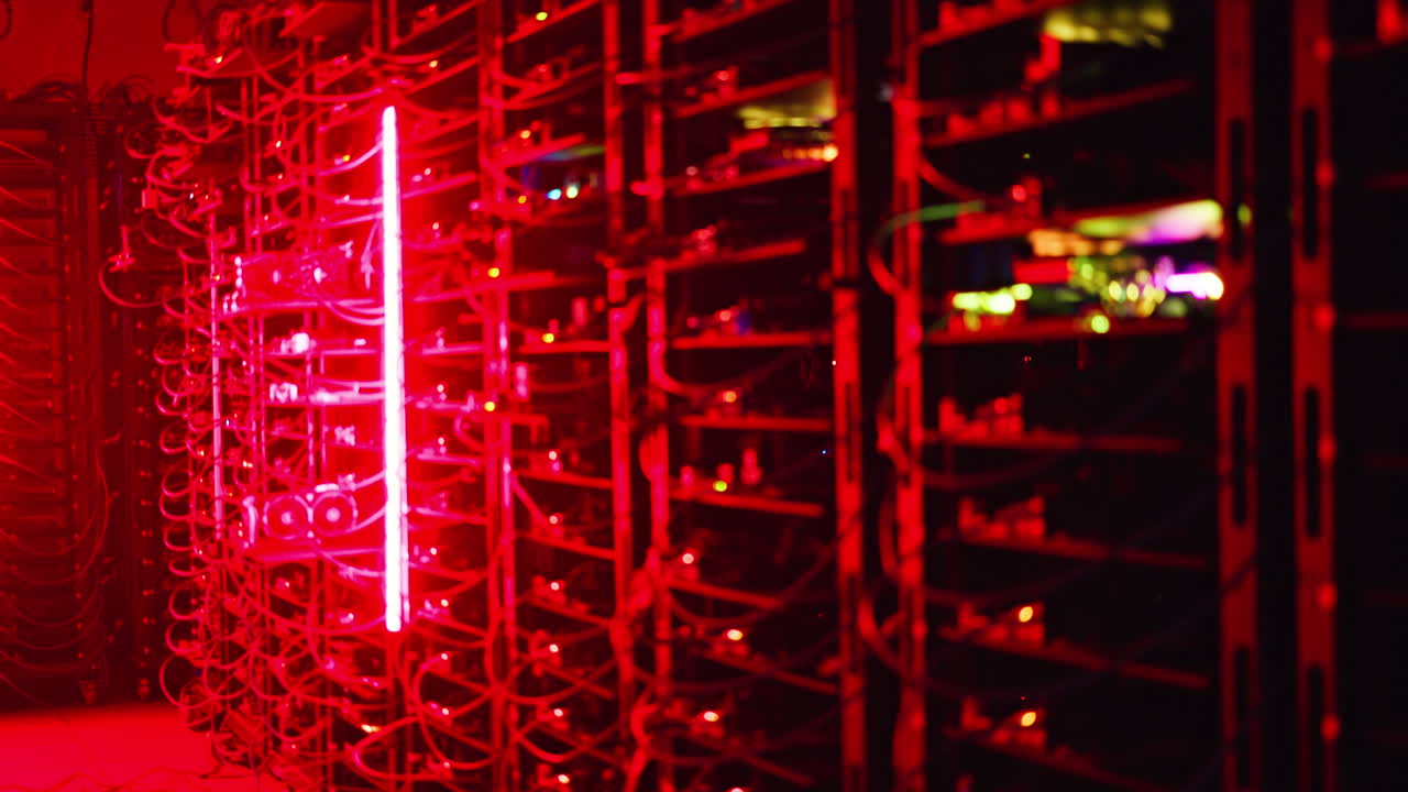 Alert signal with flashing red lights in a server room