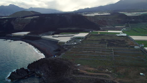 Fantástica-Vista-Aérea-Del-Gran-Cinturón-Volcánico-Del-Volcán-Tajogaite-Que-Hizo-Erupción-En-La-Palma-En-2021