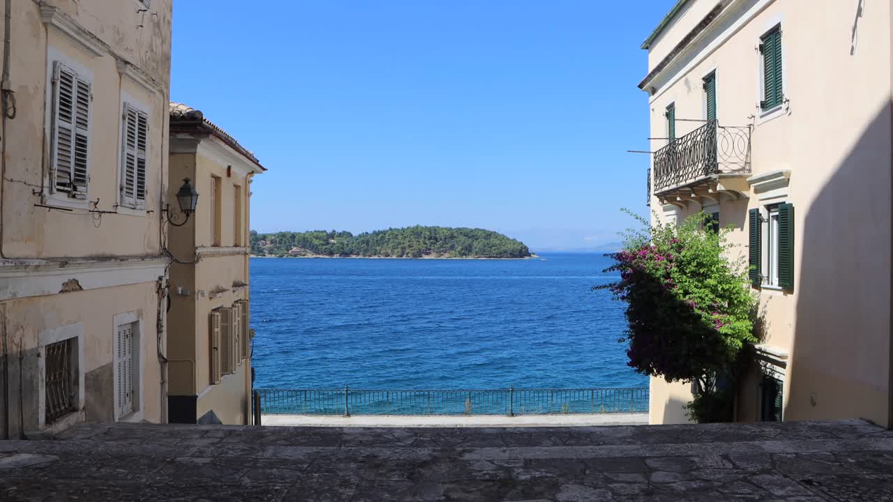 The crystalline blue sea of turquoise blue are moments that the summer gives to life, young people and families, here the freedom feels