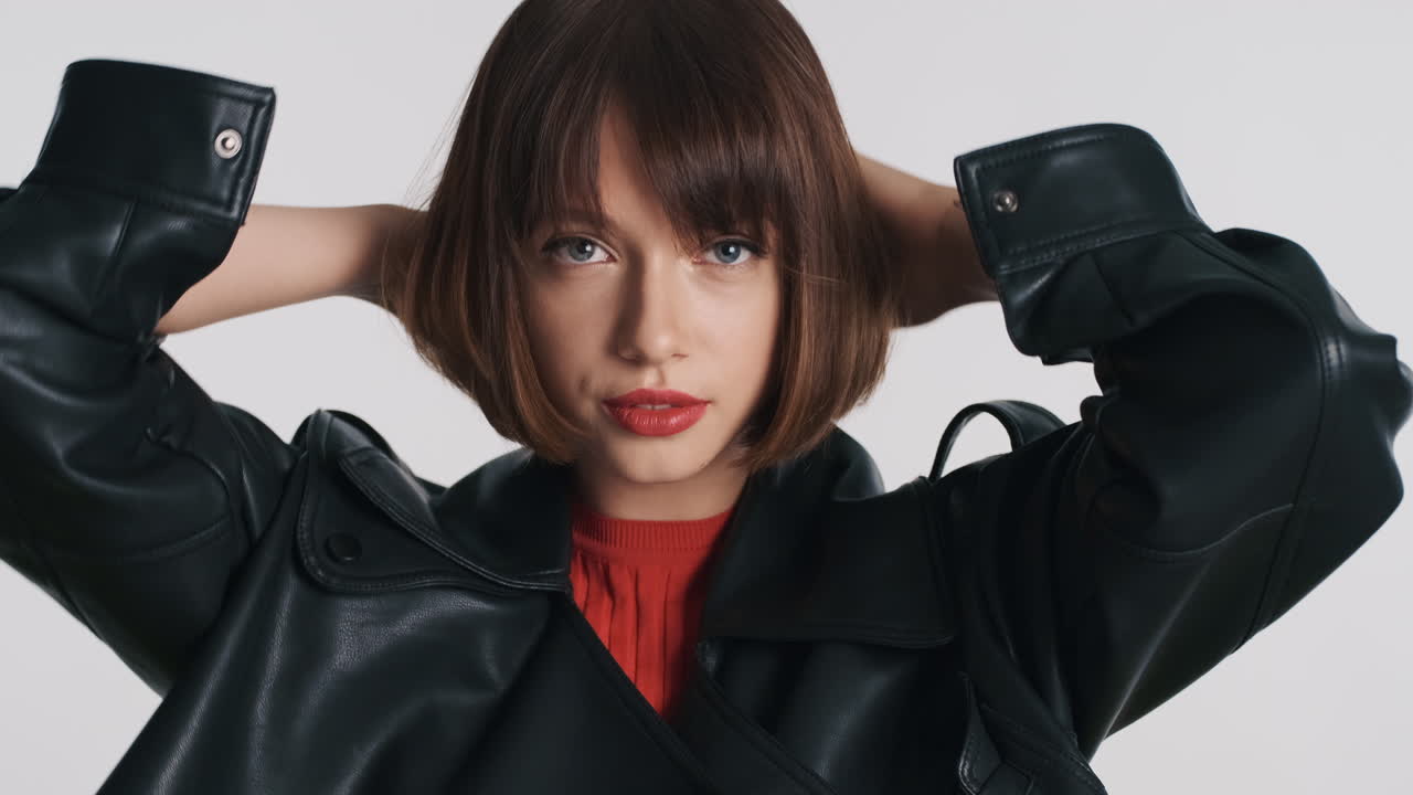 사진 촬영 을 위해 준비 하고 있는 여자