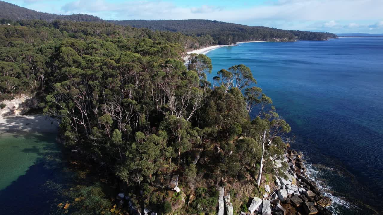 Adventure Bay Beach i Tasmanien, Australien – dronefoto