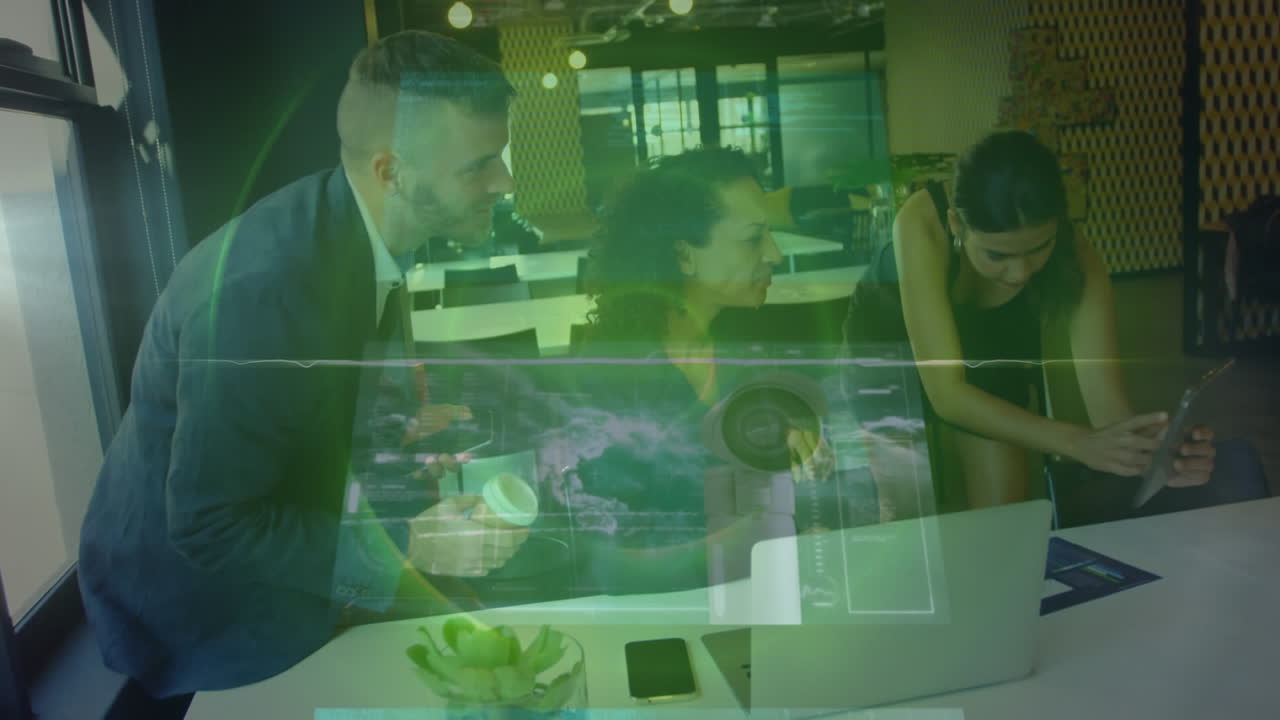 사무실에서 다양한 비즈니스 사람들에 대한 데이터 처리의 애니메이션