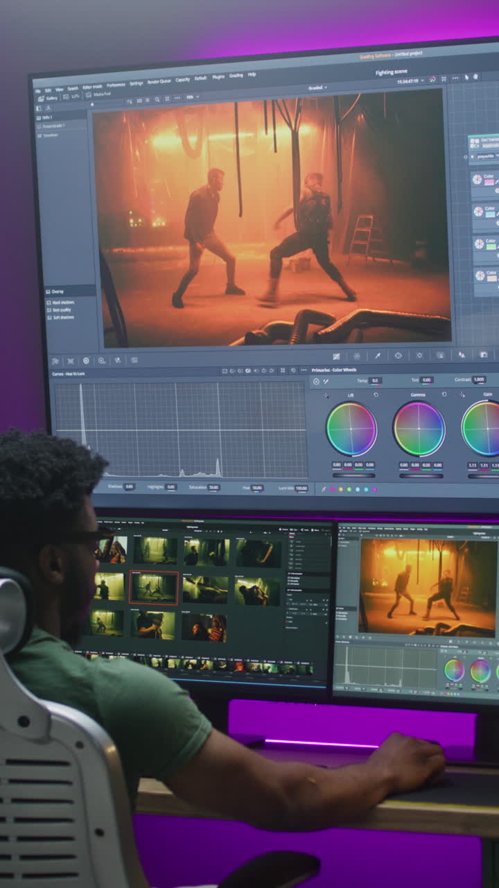 editor de video en el trabajo