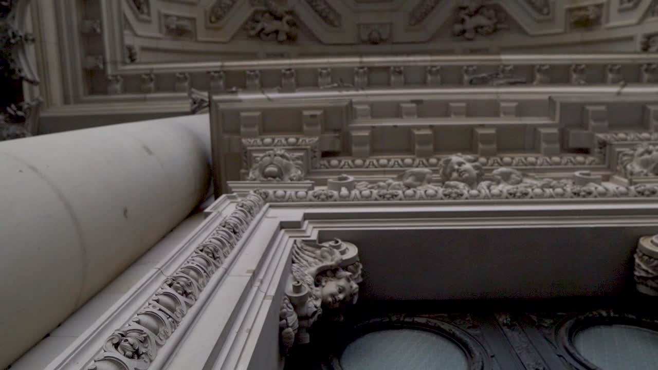 Renaissance Architecture Design on Beautiful Doorway