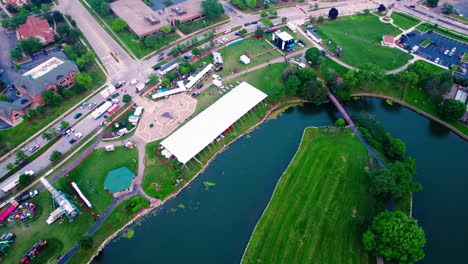 overview-small-Carnival-setup-in-Vernon-Hills,-Illinois,-USA