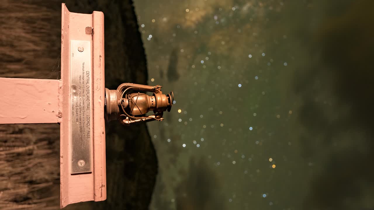 유타의 포니 익스프레스 역사 트레일 - 수직 은하계 시간 지연