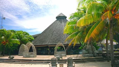 Wide-shot-of-tropical-luxury-beach-resort-at-the-seaside