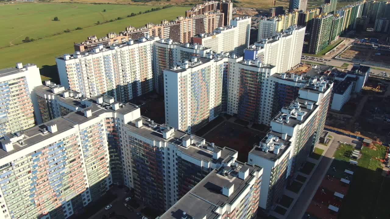 건설 중인 아파트 건물의 공중 사진