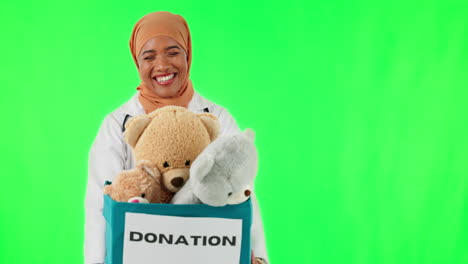 atención médica, musulmán y un médico con una donación